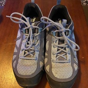 Merrell women’s shoe size 10